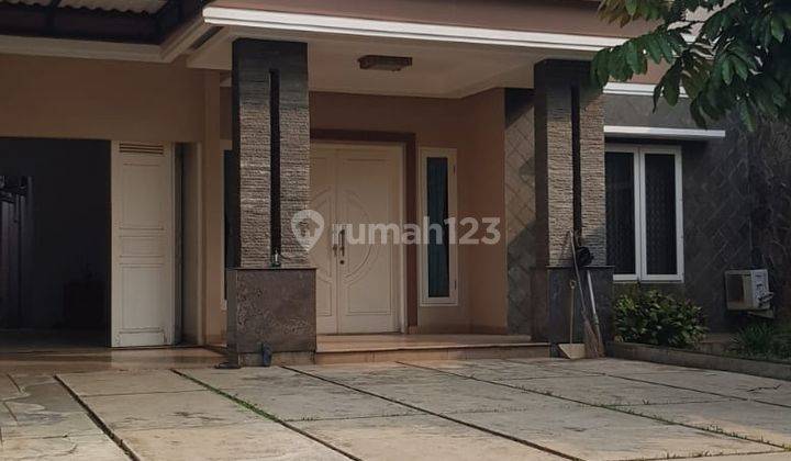 Rumah Strategis Mewah Semi Furnished Kebon Jeruk Jakarta Barat 1