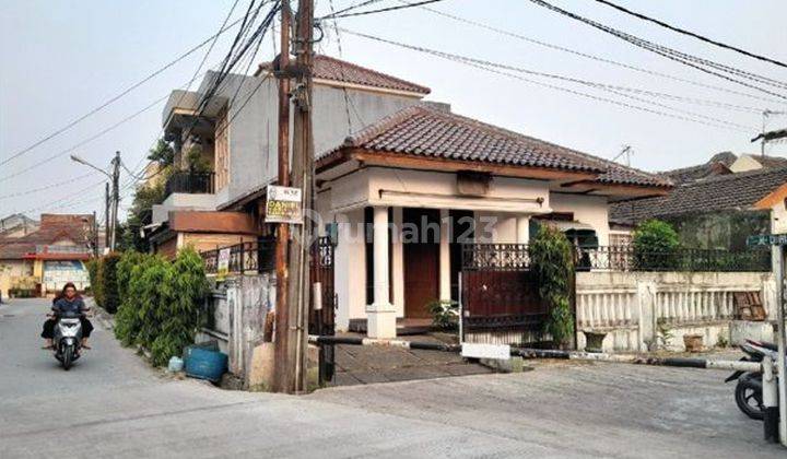 Rumah Bisa Untuk Usaha di Jatiwaringin, Jakarta Timur 1