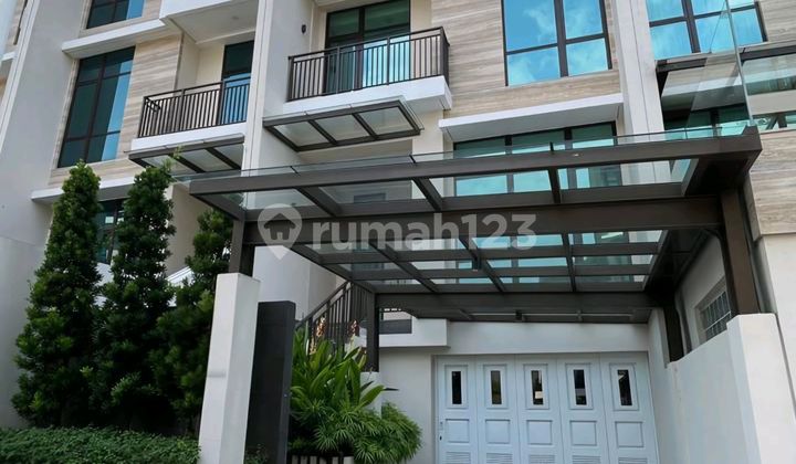 Townhouse Mewah 4 Lantai di Pondok Indah Akses Strategis Privat