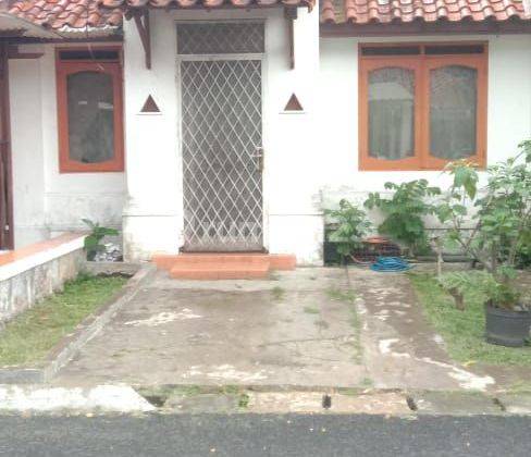 Rumah Luas Posisi Huk Taman Ubud Dijual Cepat 1