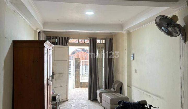 Rumah 2 Lt Dijual Cepat Villa Tomang Baru Tangerang 2