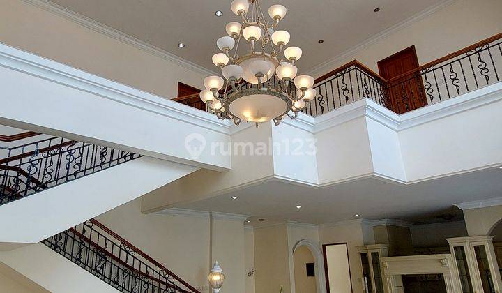 Rumah Classic 4 Kamar Pondok Indah, Kolam Balkon Depan Belakang 1