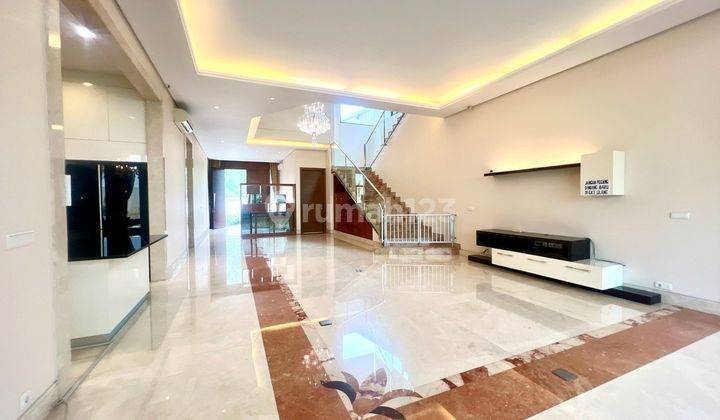 Rumah Mewah Modern Minimalis 4 Kamar, Ada Lift Dan Kolam Renang 2