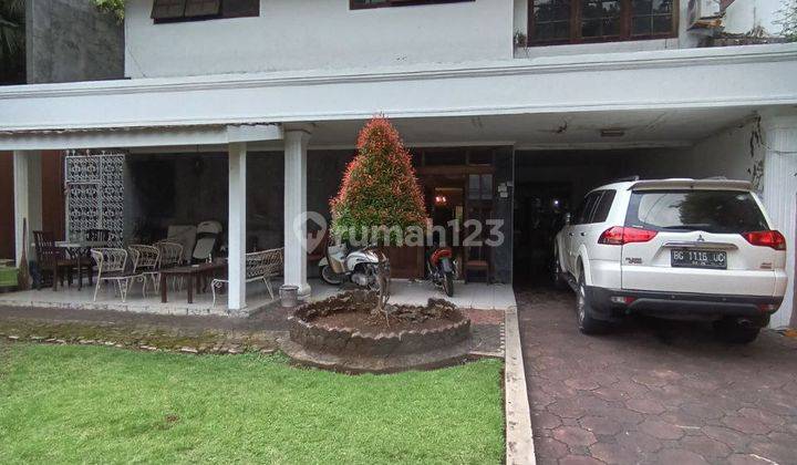 RUMAH VINTAGE 2 LANTAI MENTENG, 4+2 BR, TAMAN LUAS 3