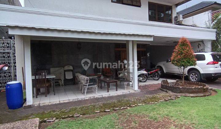 RUMAH VINTAGE 2 LANTAI MENTENG, 4+2 BR, TAMAN LUAS 4