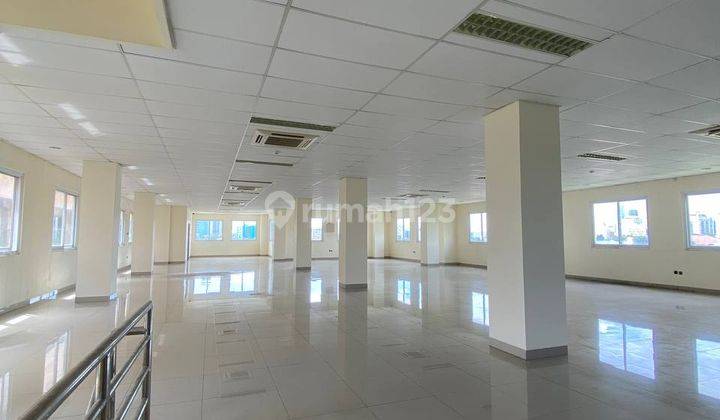 Pinggir Jln Raya, Bagus Utk Exposure Kantor. Gedung 6.5 Lantai 03 1