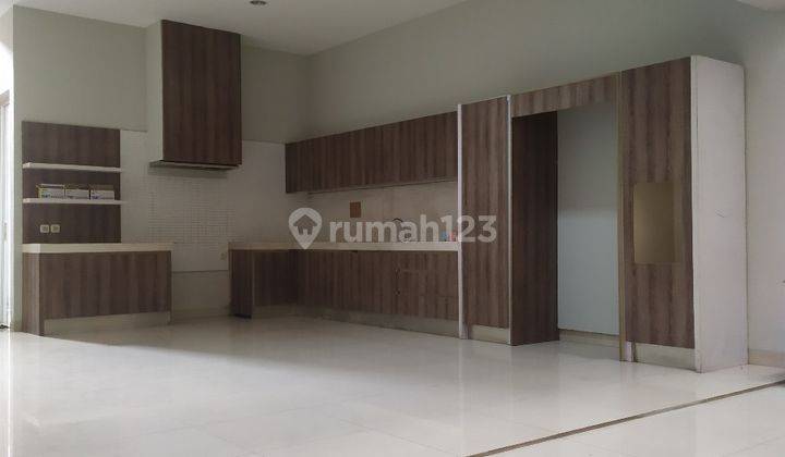 Rumah Pondok Indah 5 Kamar. Suasana Tenang, di Kompleks Perumahan 2