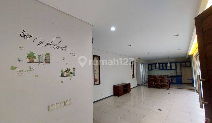 Rumah Modern Minimalis 5 Kamar di Senopati, Ada Kolam Dan Bathtub 2