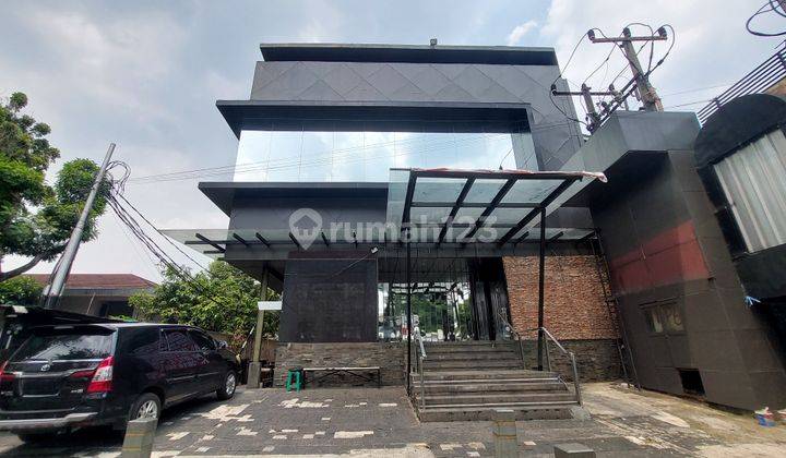 Mini Building Kemang 3Lantai Strategis Pinggir Jalan Parkir Cukup 1