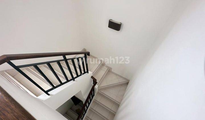 Rumah disewakan kondisi Bagus, lokasi strategis dekat pasar modern, terminal, Tol  6