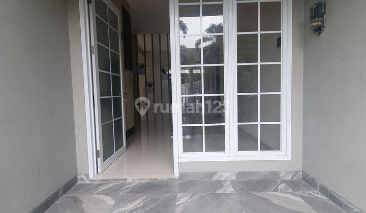 Disewakan Rumah Baru Barsih Bagus lingkungan enak dekat jalan tol 2 Lantai 5