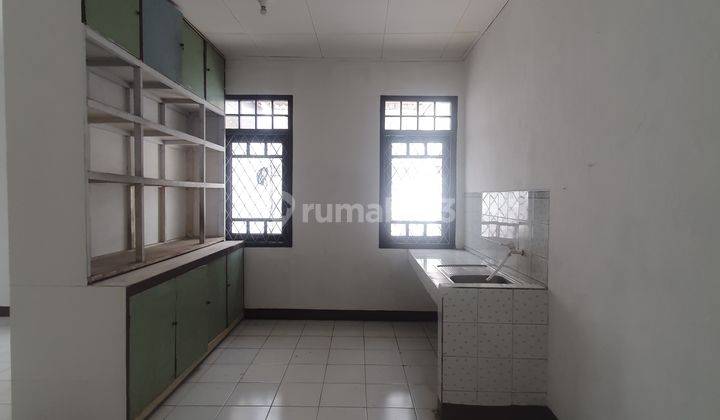 Disewakan  Rumah bagus bersih hadap timur siap huni  8