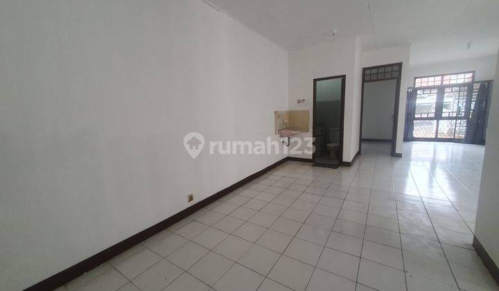 Disewakan  Rumah bagus bersih hadap timur siap huni  9