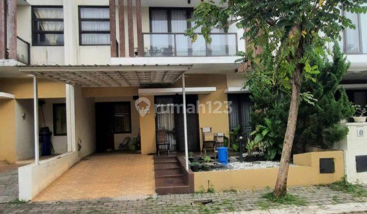 Disewakan Rumah di Serpong park 2 Lantai Bagus siap huni lokasi strategis  1