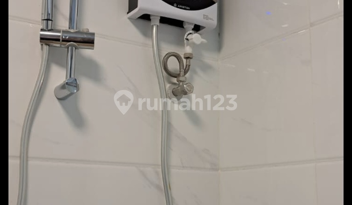 Sky House 3 BR New Nice Unfurnished Apartment near Aeon BSD 2