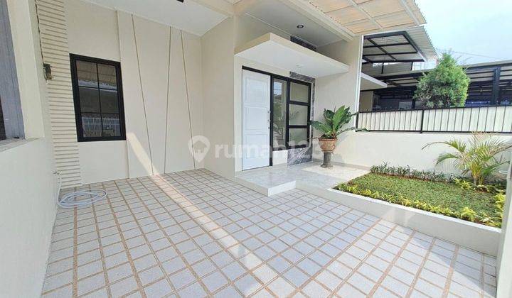 Rumah baru bagus 2 lantai siap huni di Regensi Melati Mas SHM  2