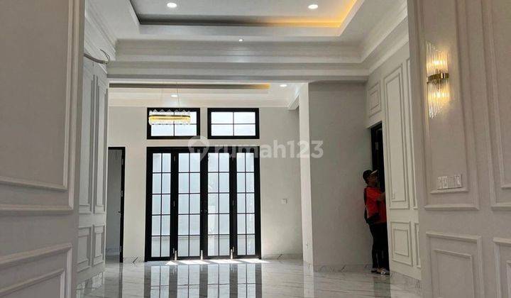 Rumah baru mewah bagus 1 lantai di kencana loka SHM  2