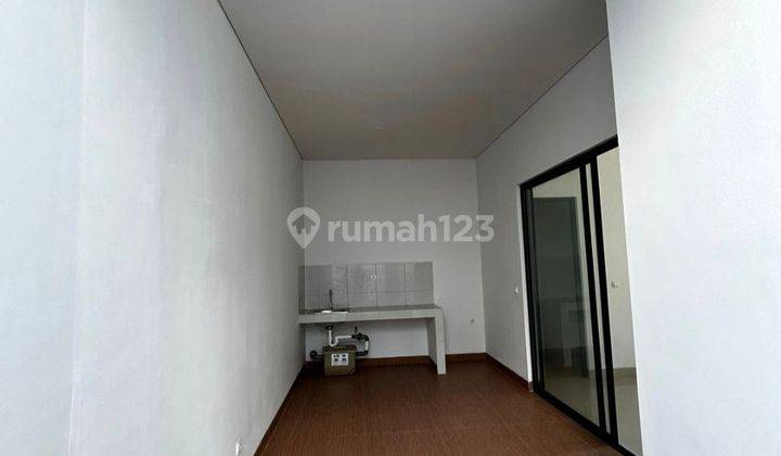 Rumah baru cluster Yuthica 2 lantai lokasi strategis  2