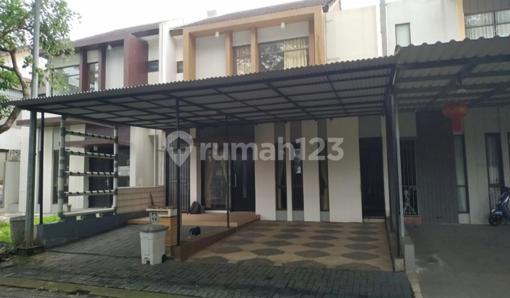 House in Foresta Ready to Live In Furnished Near Toll Road and Modern Market. House in Foresta Ready to Live In Furnished Near Toll Road and Modern Market.