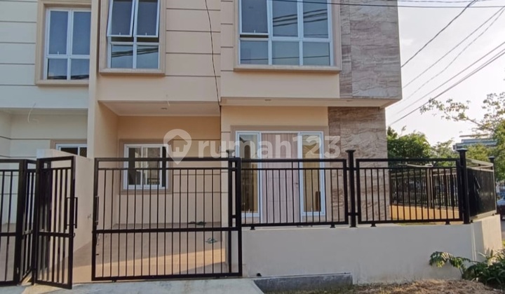 Sector 7a Gading Serpong New House Ready to Live In Strategic Location