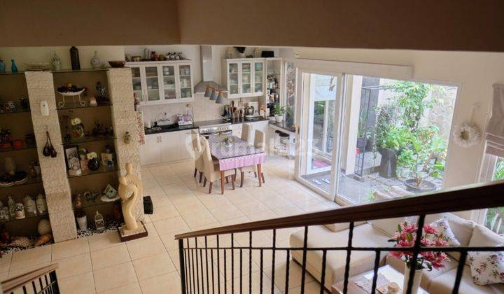 ruang makan rumah cantik di victoria park