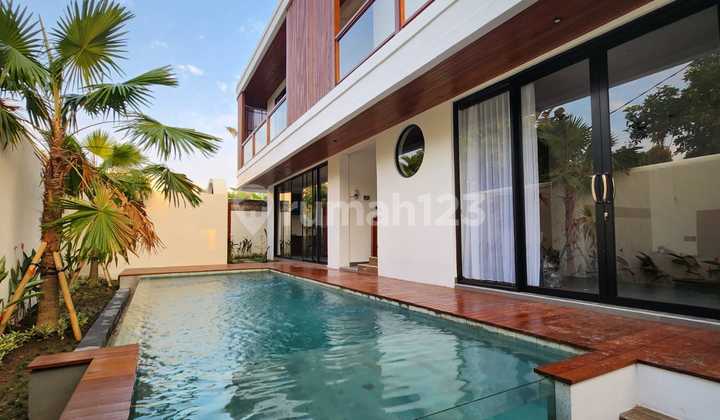 Beautiful and Special Villa for Sale in Buduk Near Canggu