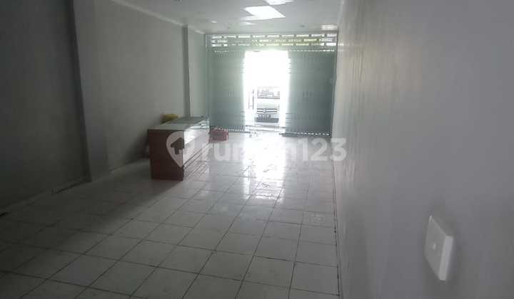 For Rent: Ready-to-Use Shop House on Jl Mahendradata, Denpasar 2