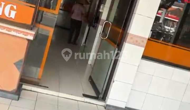 For Rent: Shop Unit Floor on Kerobokan Main Road, Bali 2