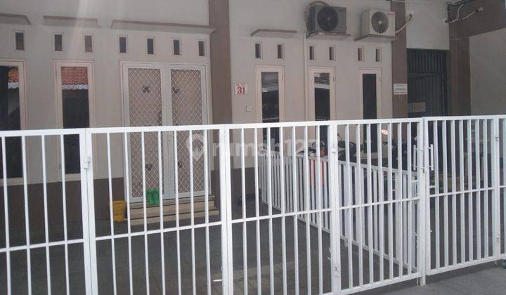 Rumah Kost di Jalan Salemba SHM 1