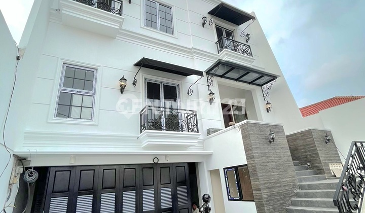 Rumah Di Kawasan Menteng Jakarta Pusat