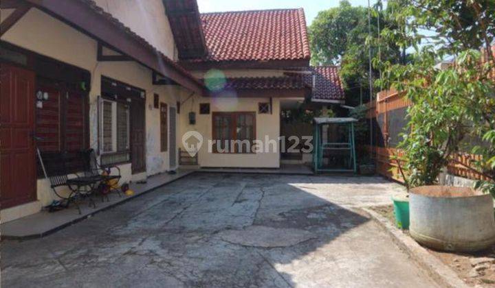 * Rumah Lokasi Strategis Di 
Pramuka Sari
Jakarta Pusat 1