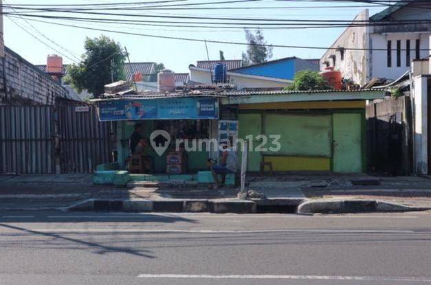 * Rumah  Bahan Di Jalan Raya Pramuka (Protokol) Jakpus 1