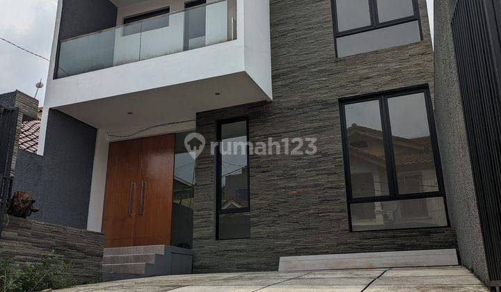 Rumah Menarik Dan Modern di Komplek Griya Bintara Indah Bintara Jaya Bekasi Barat 1