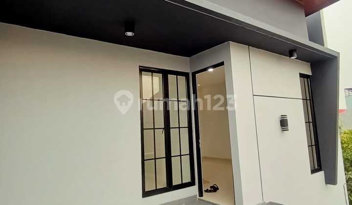 Rumah Baru Strategis di Boulevard Harapan Indah Bekasi 1