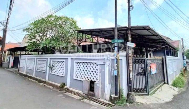 Rumah Aman Nyaman Asri Di Rempoa Tangerang Selatan 2