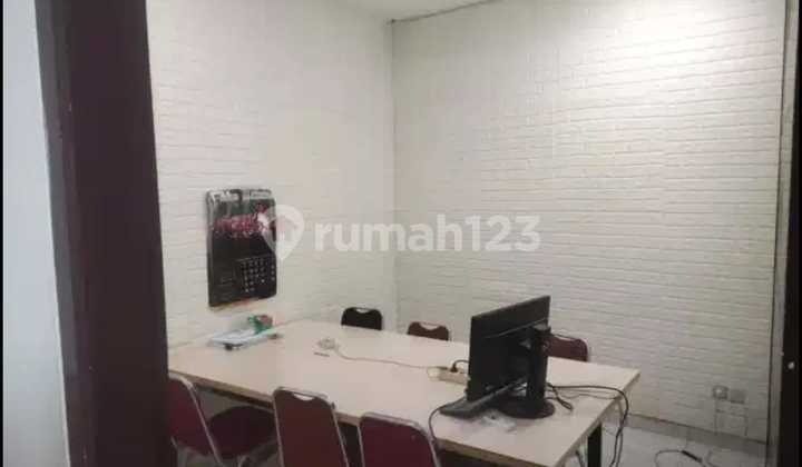 Strategic House in Pancoran, South Jakarta - Can be used for Office, Freehold Title 2