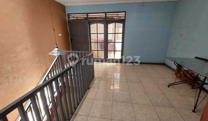 Minimalist 1.5 Story House in Citra 1, West Jakarta 2