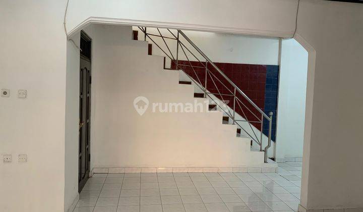 Rumah 2 Lantai Bagus dan Strategis Siap Huni di Jatiwaringin Bekasi 2
