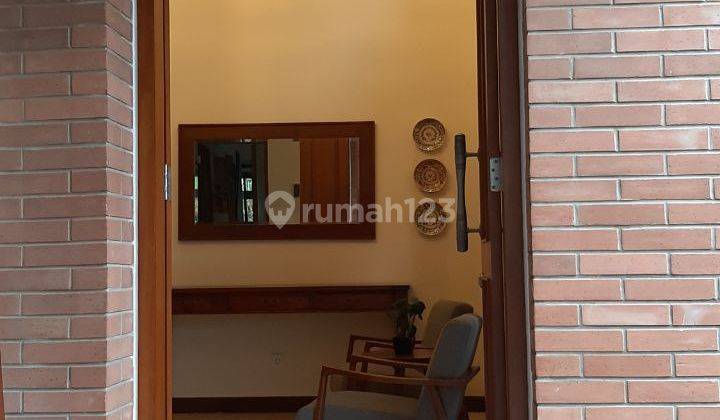 Rumah Mewah 2 Lantai Deluxe Fully Furnish dalam Perumahan di Sentul 2