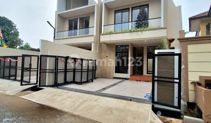 Modern House in a Large Housing Complex. Near Toll Road & LRT in Jatibening. 2