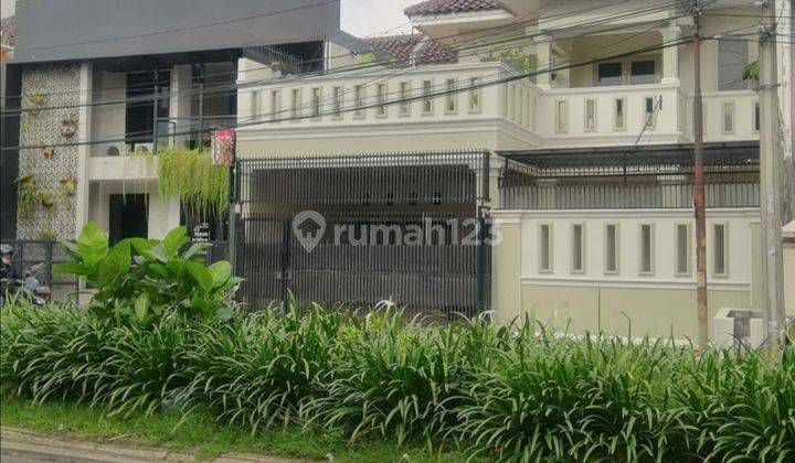 Rumah Mewah Full Furnish Pinggir Jalan Utama Di Galaxy Bekasi 1