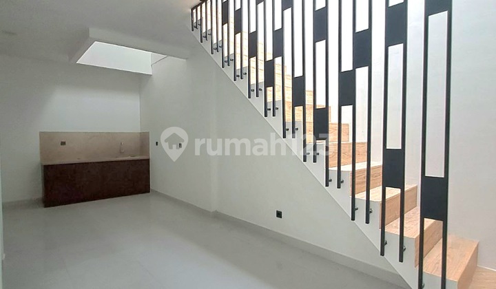 Rumah Dijual Siap Huni di Duta Harapan, 5 Menit Stasiun Bekasi 2