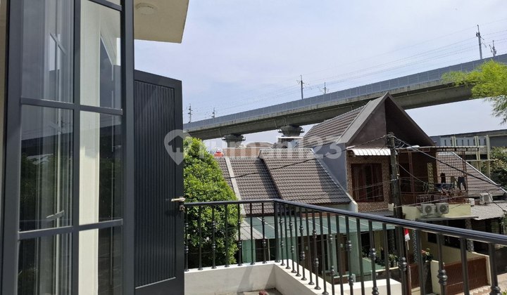 Luxury 3-Storey Strategic House Within Galaxy Bekasi Housing Complex 2