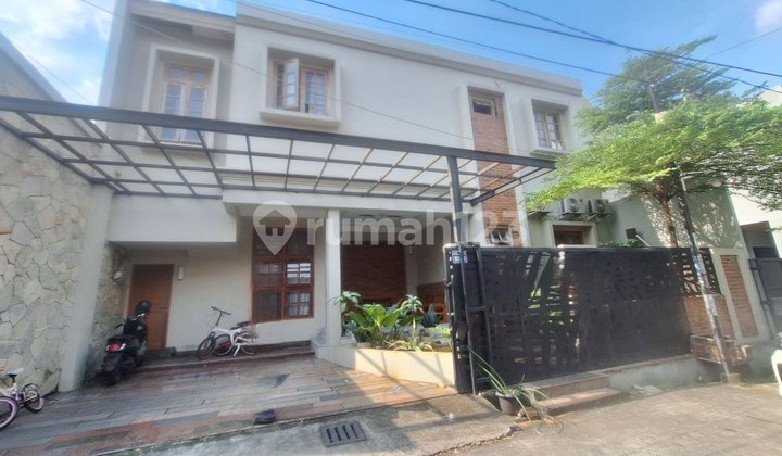 Rumah Kokoh 2 Lt Siap Huni Dekat LRT Dalam Perum di Jatiwaringin Rumah Kokoh 2 Lt Siap Huni Dekat LRT Dalam Perum di Jatiwaringin