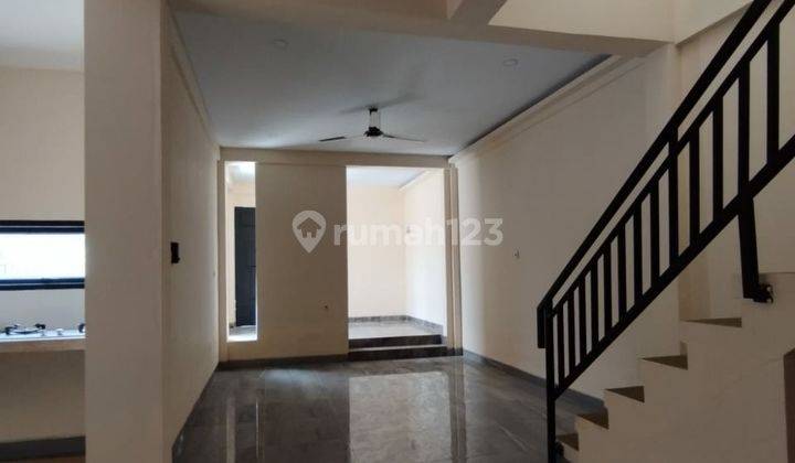 Rumah Murah 2 Lantai Baru Kokoh Dekat Summarecon & Stasiun Bekasi 2