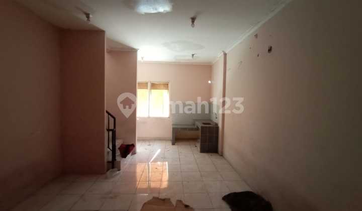 2.5-Storey Shophouse Suitable for Office in Harapan Indah, Bekasi 2