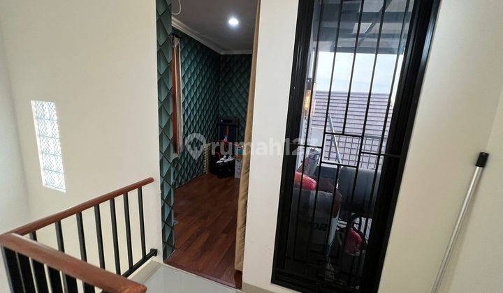 Rumah Cluster 2,5 Lantai Sudah Renovasi di Harapan Indah 11