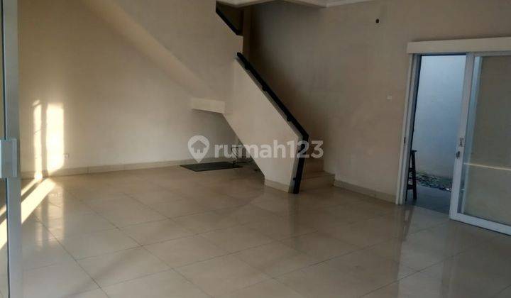 Ruko Hoek 3 Lantai di Harapan Indah 2 Bekasi