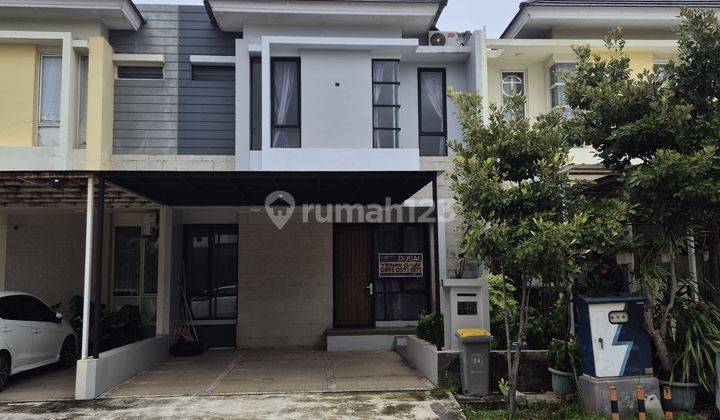 Rumah Cluster Dekat Taman di Harapan Indah Bekasi 1