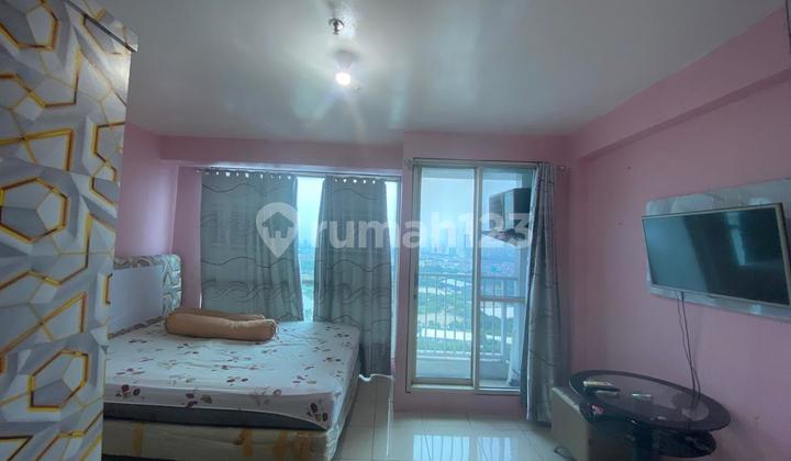 Tifolia Studio Apartment semi-furnished